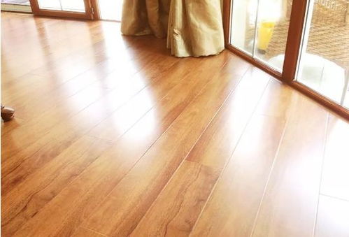 鋪瓷磚好還是木地板好？木地板的這一個(gè)優(yōu)點(diǎn)，足夠你下決定了！
